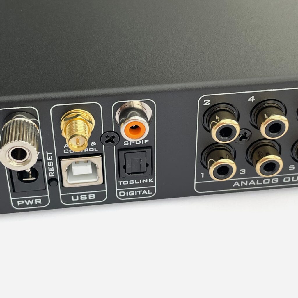 miniDSP Flex Eight audio processor