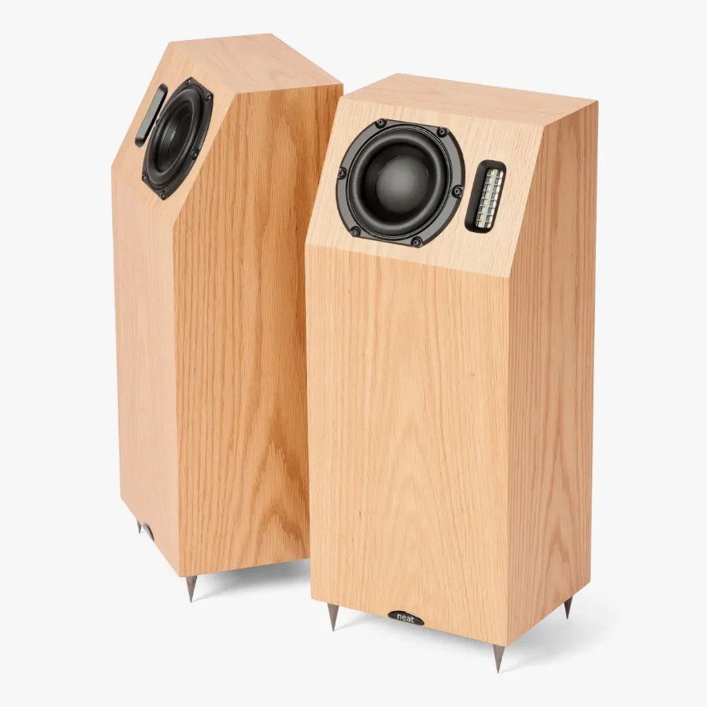 Neat Iota Alpha II in natural oak finish
