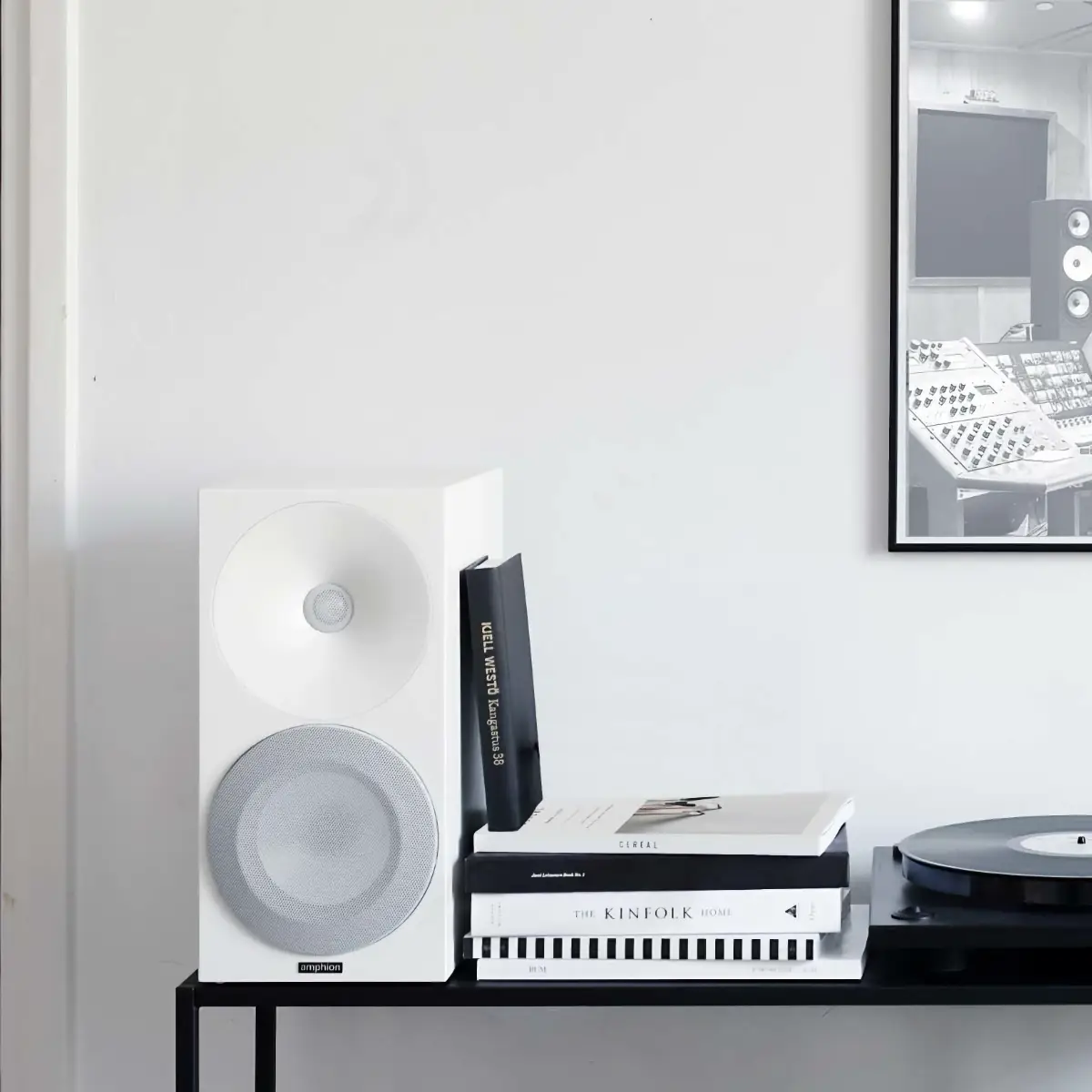 Amphion Argon 3X in full white finish