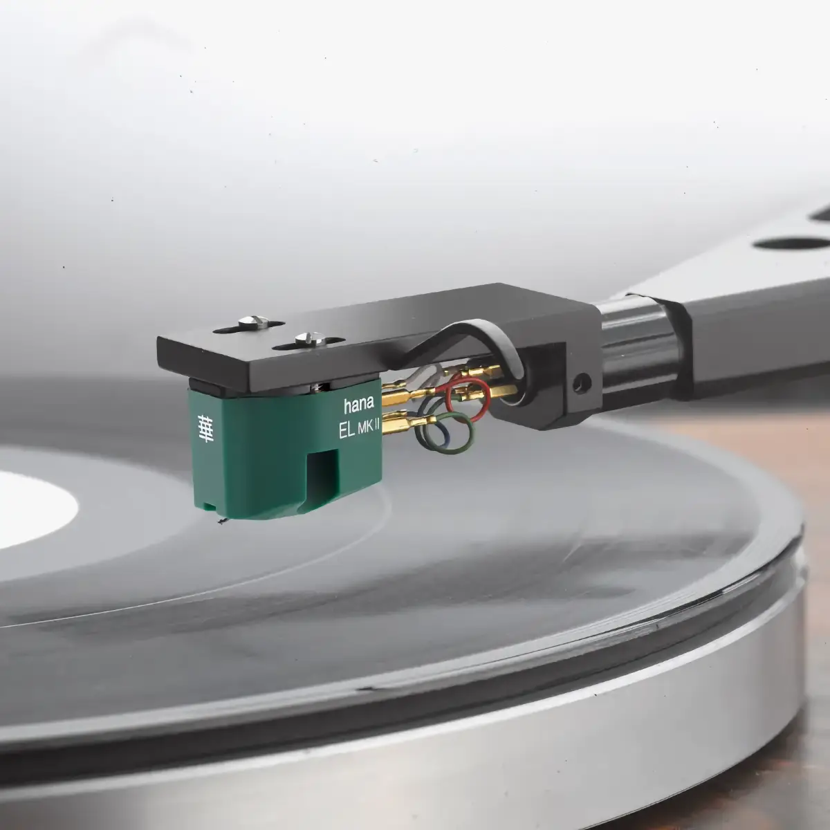 Hana E Mk II cartridge playing a record